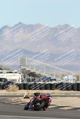 media/Nov-16-2025-Race Pace (Sun) [[8c5fa54630]]/Non Verified Riders (1st 20 Minutes)/4-Turn 16 (1116am)/